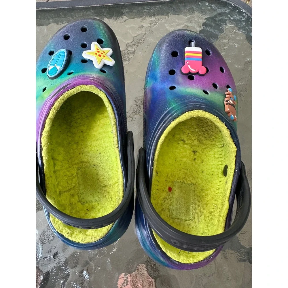 Kids Crocs Galaxy‎ Clogs Tie Dye Fuzzy Lined Jibbitz Charms Size C12 Unisex